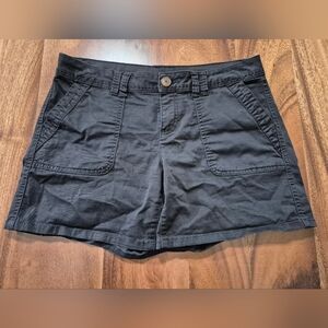 EUC Maurices Black Mid Rise Shorts